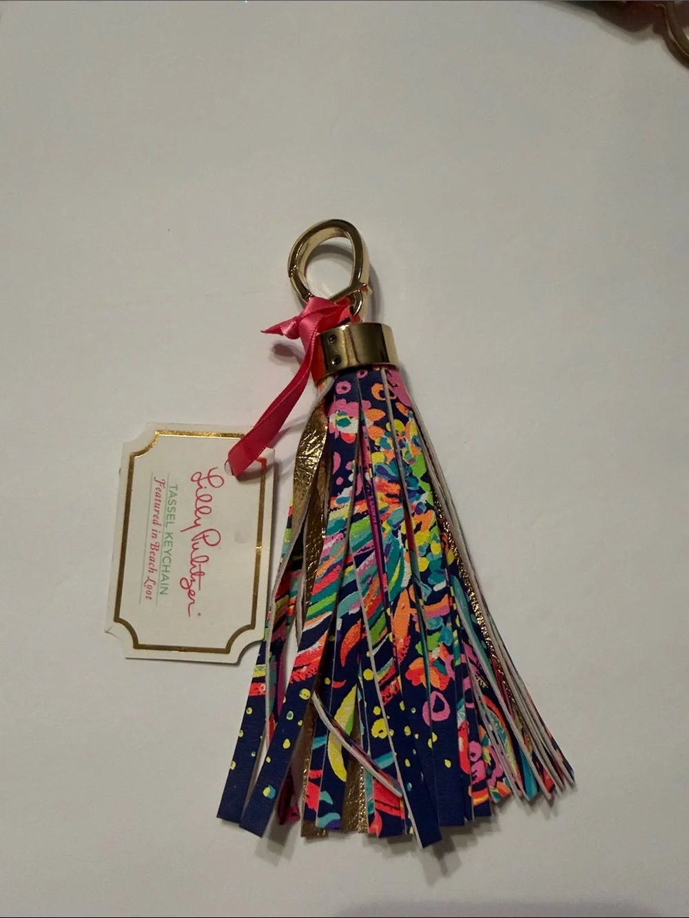 Lilly Pulitzer Women’s tassel keychain featured in Beach Loot print NWT RARE